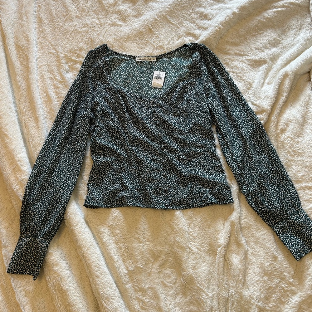 New abercrombie long sleeve